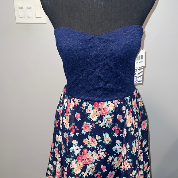 Strapless Navy and Flowery Dress with open back plus size XXL NWT - Picture 2 of 9